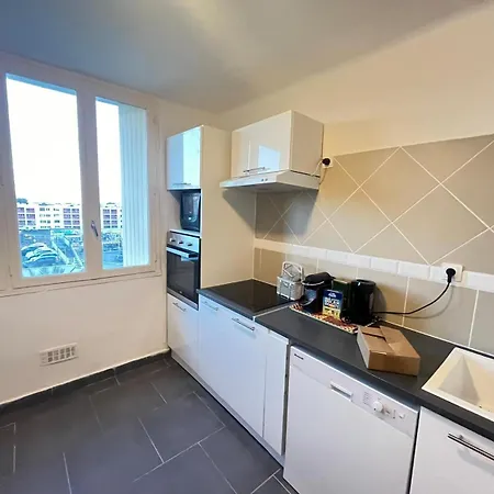 Appartement T2 Clim, Wifi, Parking Centre à 10mn, 20mn Montpellier